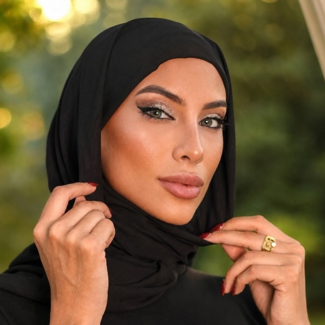 Adelina أمل (@adelina_amal) profile photo